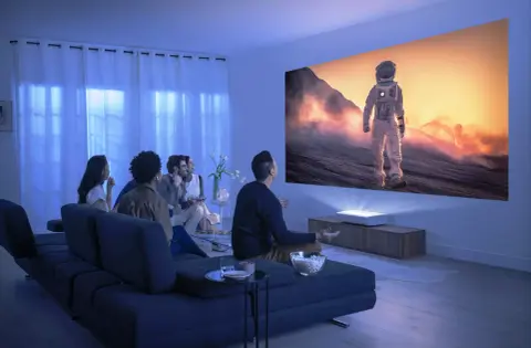 Lézerprojektort mutatott be a Samsung HDR10+ és 4K támogatással