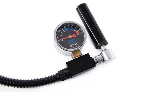 Szivárgásellenőrző eszköz egyedi folyadékhűtő rendszerekhez az AlphaCool-tól