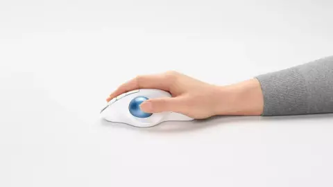 Ergonomikus vezeték nélküli hanyattegeret hozott a Logitech