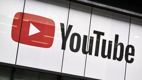 A YouTube figyelmeztet majd a problémás hozzászólásoknál
