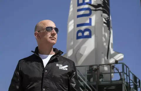 Rekordbevétel után távozik az Amazon éléről Jeff Bezos