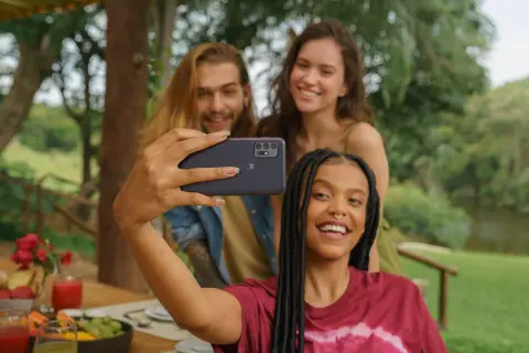 Bemutatkozott a kedvező árszabású Moto G30 és a Moto G10