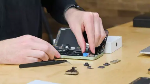 Pontozták az iPhone-ok és a MacBookok szerelhetőségét is a franciák