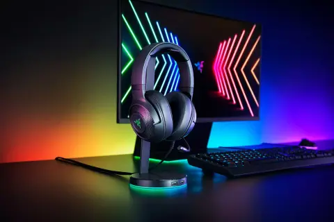 Kényelemre gyúr a Razer Kraken V3 X, a pehelykönnyű, RGB LED-es gamer headset