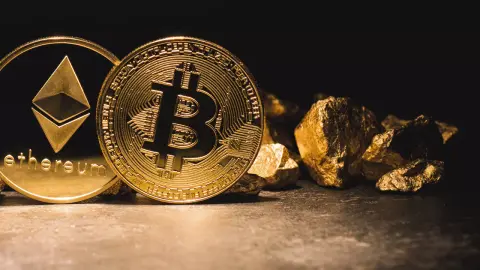 Rekordot döntött a Bitcoin, az Ethereum és az XRP – Még sosem értek ennyit