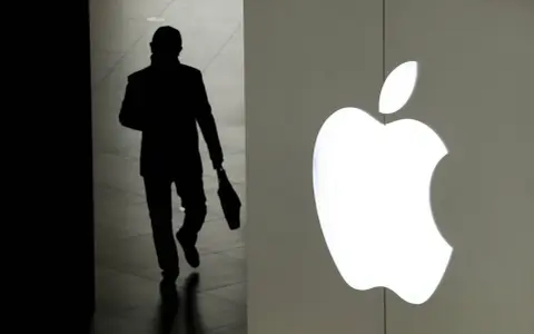 Az oroszok megbüntették az Apple-t piaci fölényével való visszaélés miatt