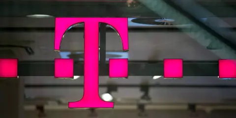 Leállította a Telekom az emelt díjas SMS-ek továbbítását