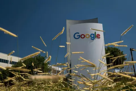 Félmilliárd eurós büntetést kapott a Google a franciáknál