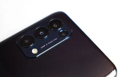 Oppo Reno 5 5G – Az új kihívó