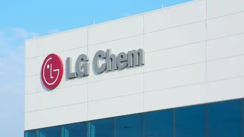 Üveghez hasonló keménységet ígér az LG új hajtogatható védőrétege