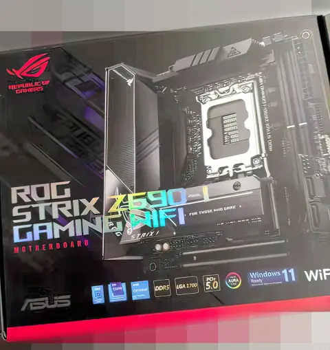 Háromemeletes NYÁK lapot kapott a ROG Strix Z690-I Gaming WiFi alaplap