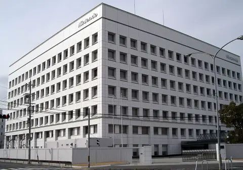 Közel 15 millió dolláros büntetés és akár 10 év börtön várhat a Nintendo konzoljait feltörő hackerre