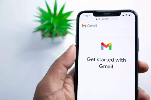 Már telefonálási lehetőséget is kap a Gmail