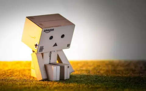 Gigabírságot kapott Olaszországban az Amazon