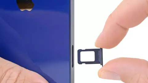 Nem lehet majd SIM kártyát rakni az új iPhone készülékekbe