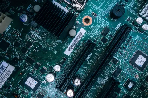 Kész a PCI Express 6.0-s szabvány, hatalmas adatátviteli sávszélességet kapunk tőle
