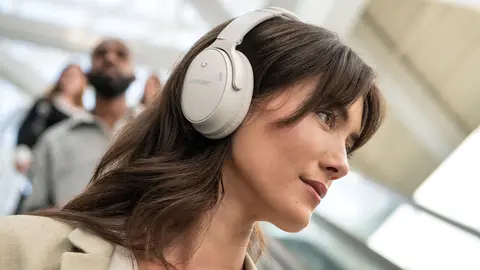 Rég várt fejlesztést kapott frissítéssel a Bose QC45