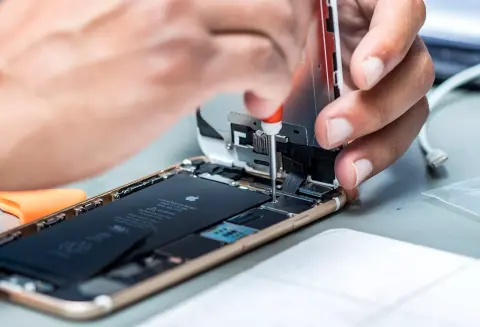Az Apple a továbbiakban nem javít olyan iPhone-t, aminél az IMEI-vel gond van