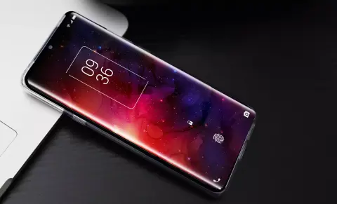 Csúcskategóriás AMOLED panel gyártását jelentette be a TCL