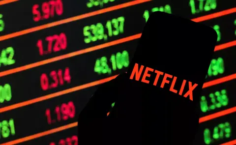 Először csökkent a nézőszám a Netflixen, a mélybe zuhant a részvényárfolyama