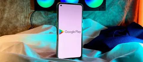 Közel 900 ezer alkalmazást dobhat ki a Google a Play Áruházból