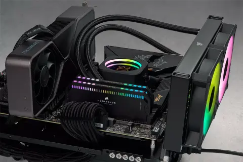 DDR5-6600 MHz-es Corsair Dominator Platinum RGB memóriacsomag a láthatáron