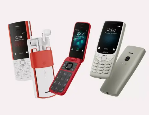 Három nyomógombos Nokia jött, az egyikbe beépítették a fülhallgatót