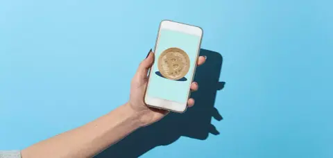 Az Apple és a Google nem ügyel eléggé a kriptocsalásokra egy szenátor szerint