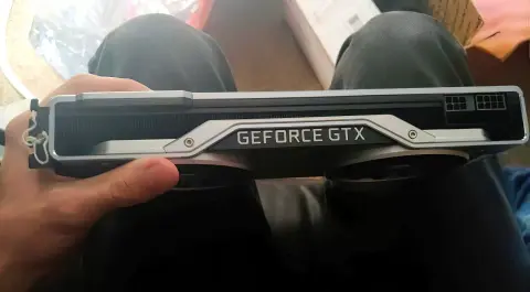 Sok kérdést vet fel a napokban előkerült GeForce GTX 2080-as prototípus videokártya