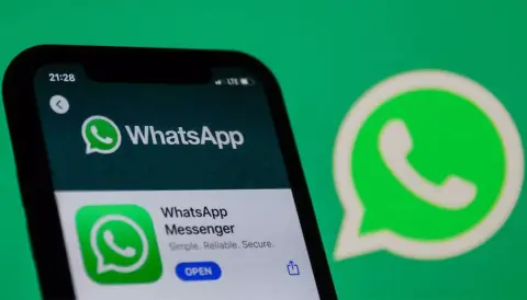 Teszteli a WhatsApp az üzenettörlés visszavonását
