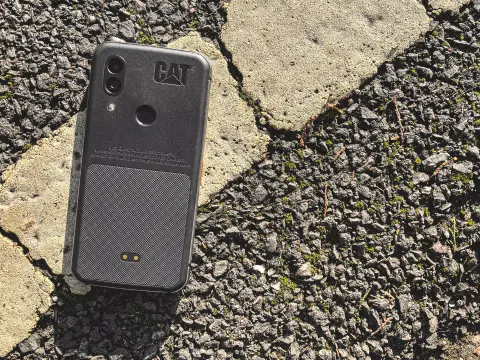 A Cat mobilok is a műholdak felé fordulnak