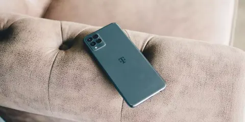 Saját márkás, 5G-s mobilokkal állt elő a Telekom, ezt nyújtják a T Phone-ok