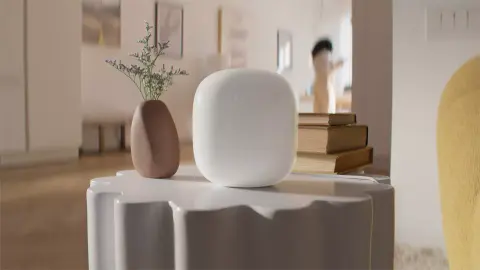 Egyszerű dísznek néz ki az új Google Nest Wifi Pro