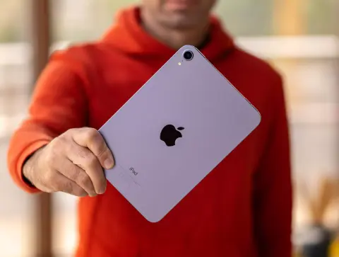 Az iPad mini új generációját is eltolhatja az Apple, és csúszik a hajtogatható eszköze is