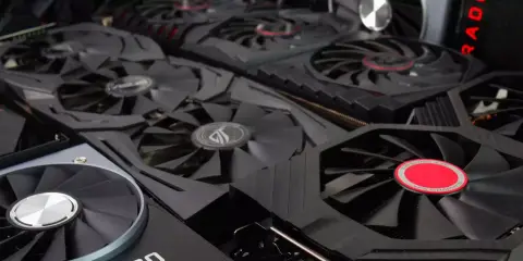 Húszéves mélypontra süllyedt az asztali videokártyák forgalma