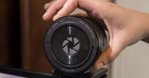 4K HDR webkamerával rukkolt elő a Razer, ami minden eddiginél nagyobb képszenzort tartalmaz