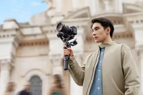 A tömege többszörösét bírja el a DJI Ronin széria új tagja