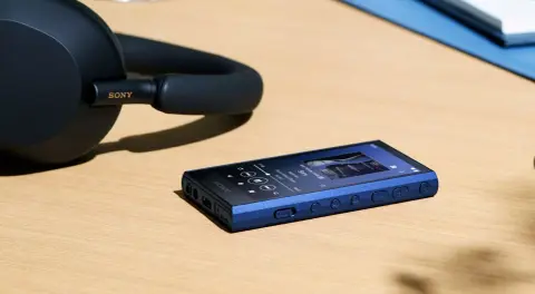Új Walkmannel rukkolt elő a Sony, mélyen a zsebébe kell nyúlnia a vásárlóknak