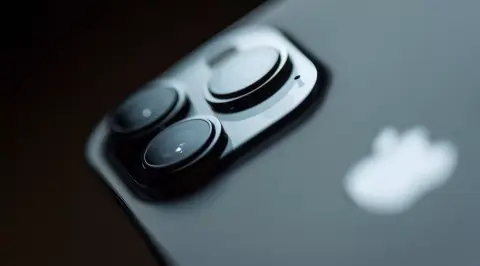 Egyre biztosabb, hogy periszkópos zoomkamerát kap az iPhone 15 Pro