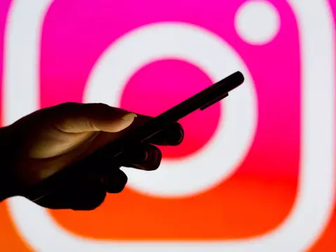 A felhasználók számára kedvező újításokkal állt elő az Instagram