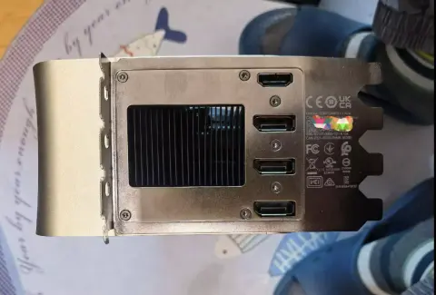 Négyslotos Nvidia csúcskártya érkezik a GeForce RTX 4090 fölé?
