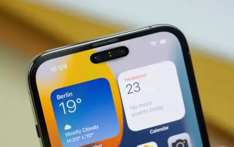Újabb ponton szakad le az iPhone 15 a 15 Próról