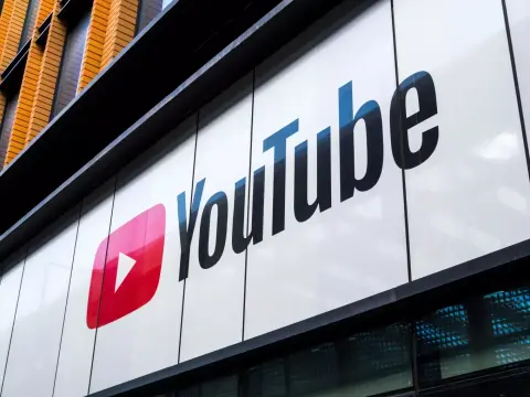 Jöhetnek több hangsávos videók a YouTube-on