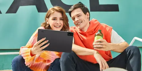 11 colos táblagépek jöttek a TCL-től, és az egyik különleges panelt kapott