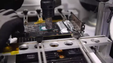 16 GB-nyi VRAM került egy GeForce RTX 3070-es videokártyára, jelentős gyorsulást mértek