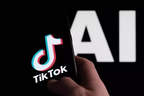 Már a TikTok is chatboton dolgozik, és ez radikális változásokat hozhat