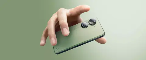 Nincs 6 colos a Zenfone 10, de a felsőkategóriában száll ringbe