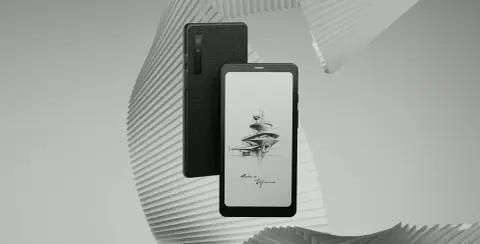 E Ink kijelzős „okostelefonnal” állt elő az Onyx