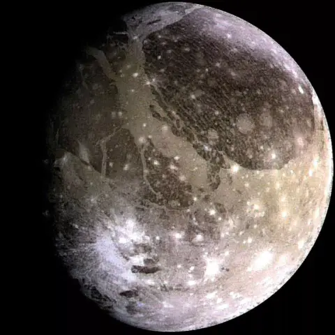 A Jupiter holdjainak titkai