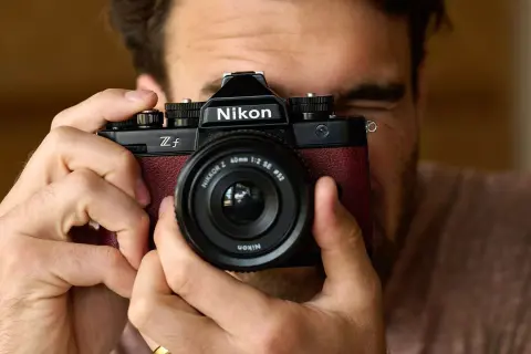 Színtiszta retró lett a Nikon új, milliós MILC-e